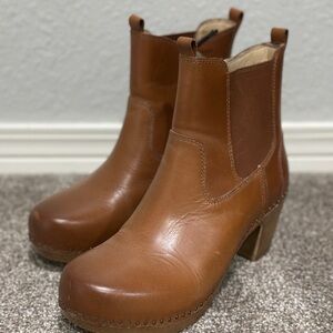 Dansko Tan Leather Heeled Boots